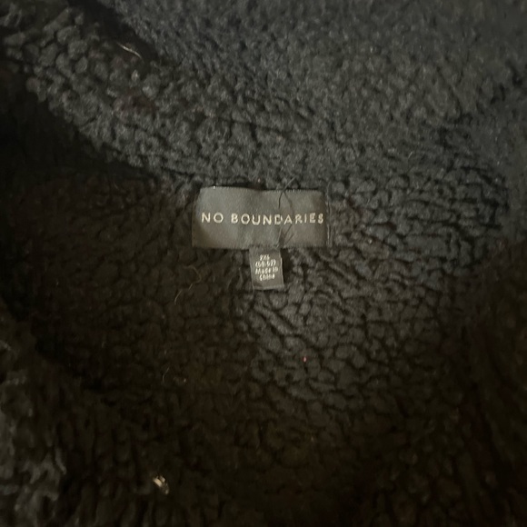 No Boundaries Fuzzy Coat - Picture 2 of 8